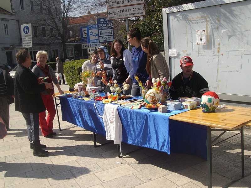 8-04-prodaja uskrsnih radova